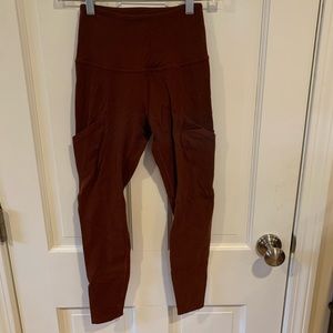 Beyond Yoga Maroon leggings with pockets